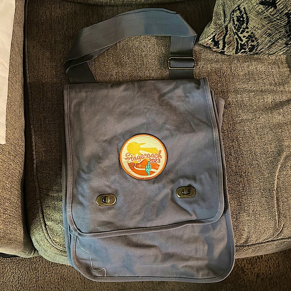 Stagecoach Shoulder Bag
